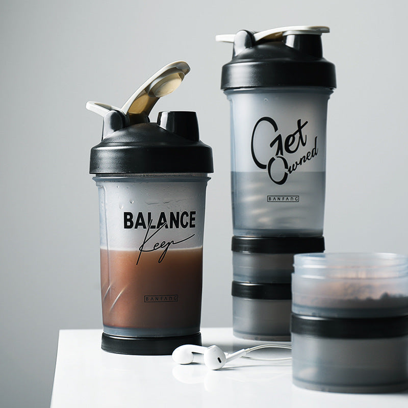 Fitness shaker bottle